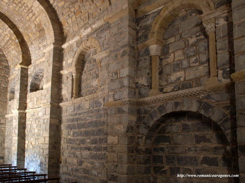 LATERAL NORTE AL INTERIOR